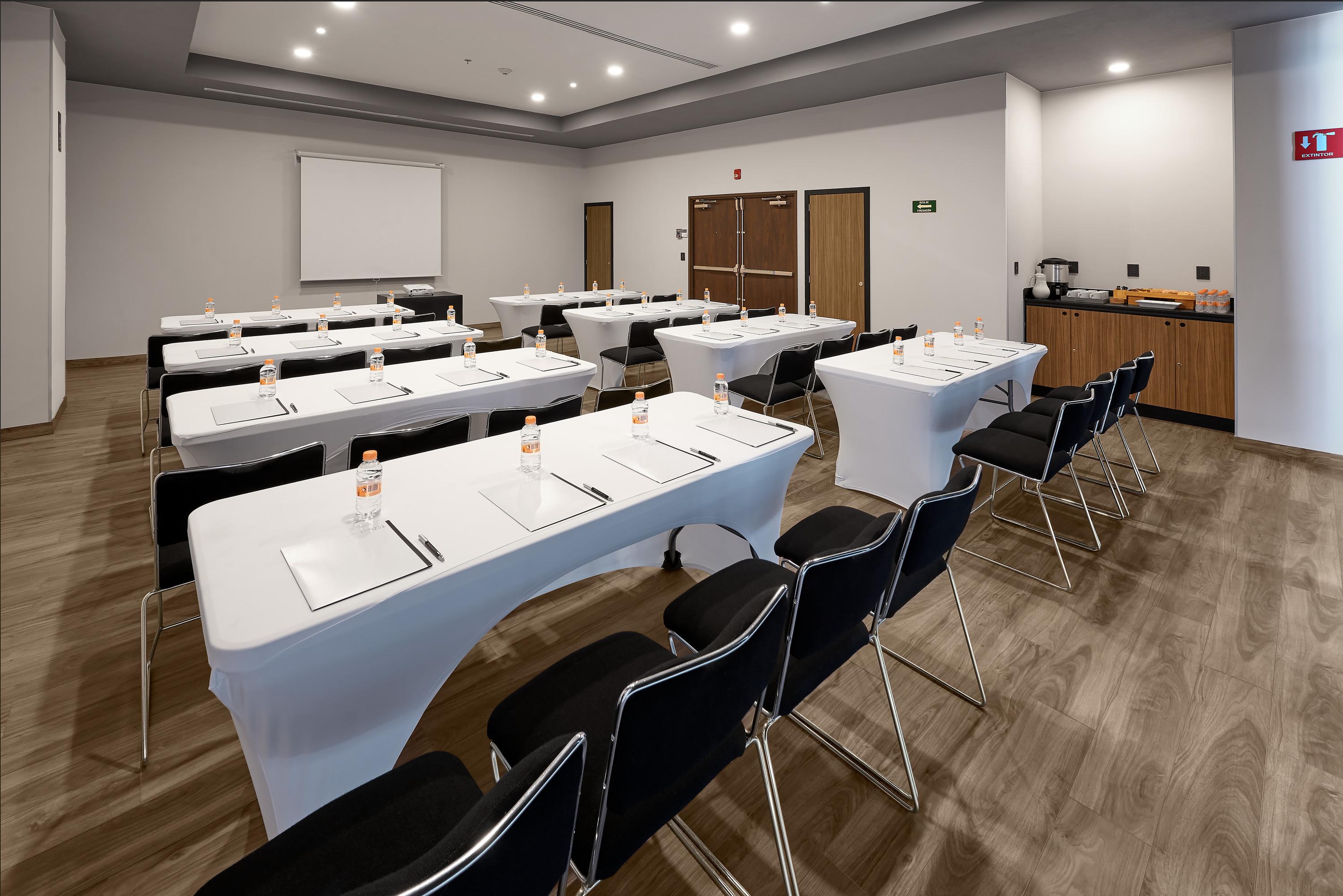 City Express Plus By Marriott Tijuana Exterior photo