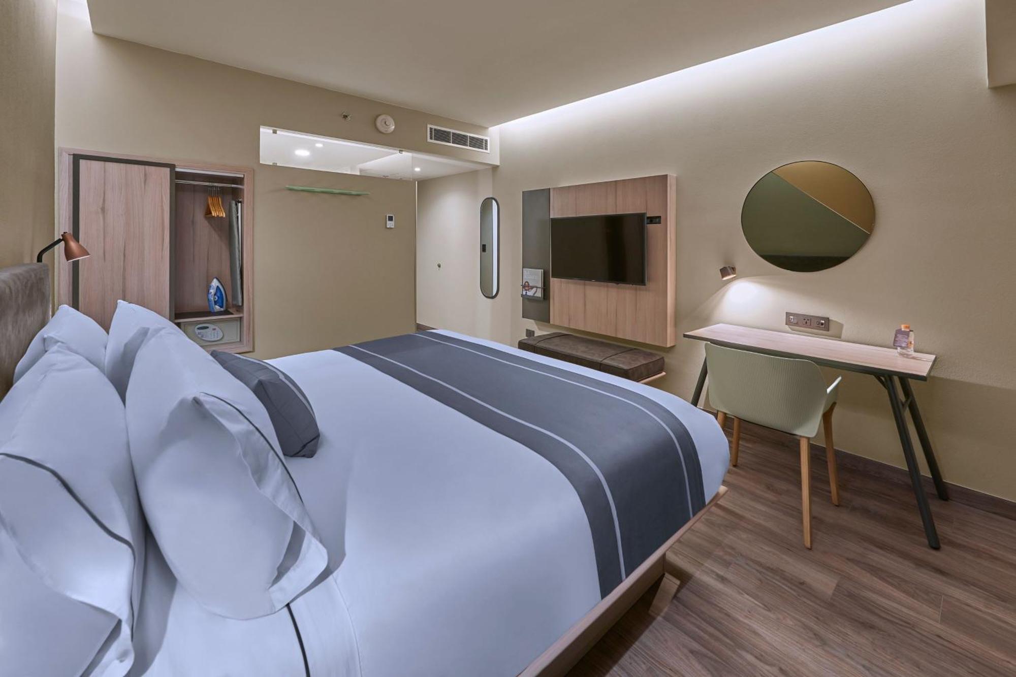 City Express Plus By Marriott Tijuana Exterior photo