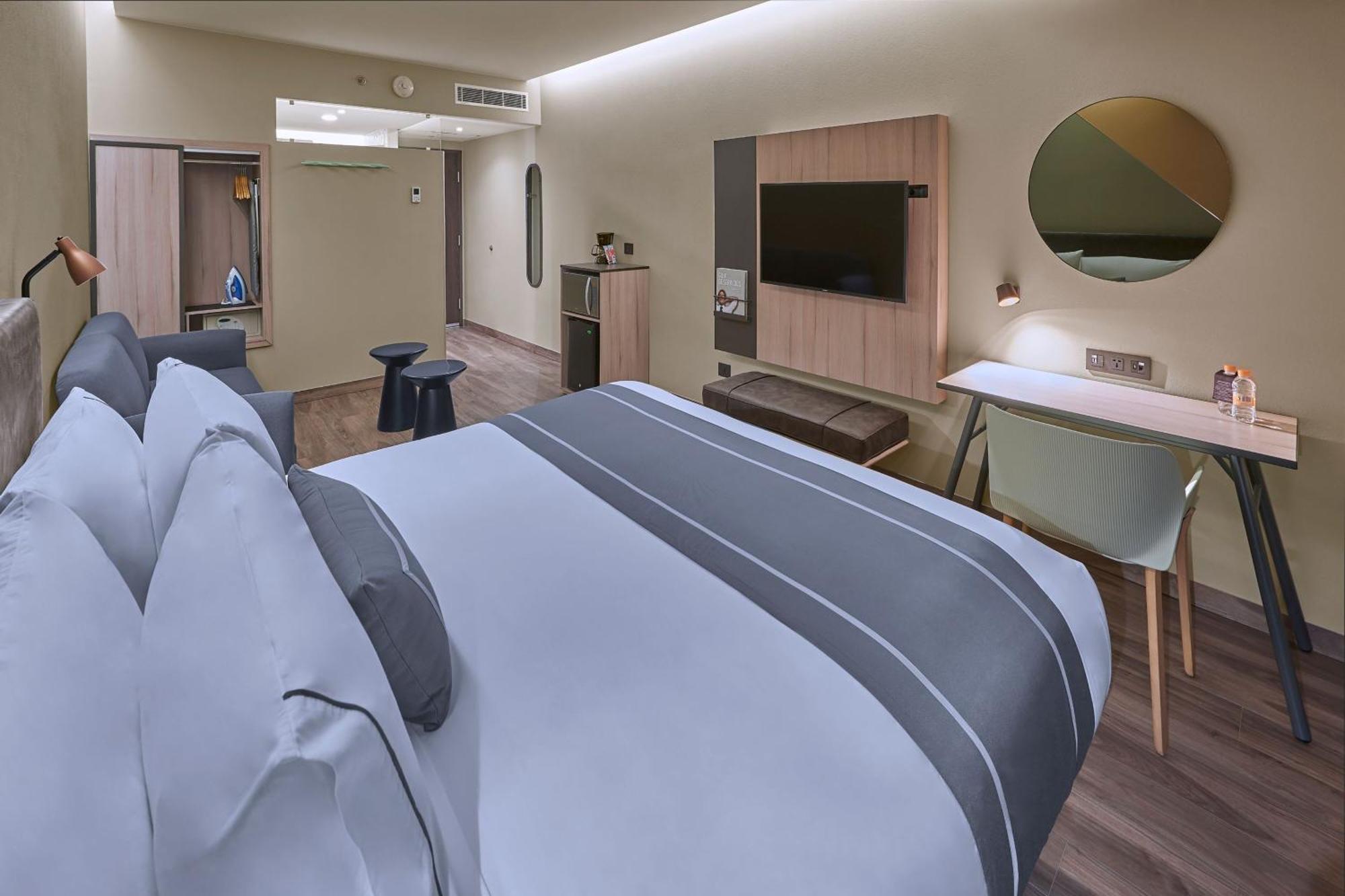 City Express Plus By Marriott Tijuana Exterior photo