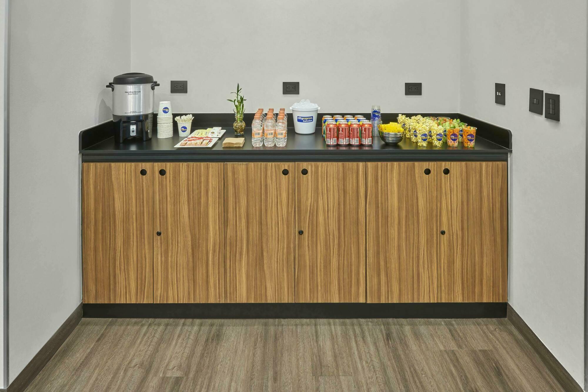 City Express Plus By Marriott Tijuana Exterior photo